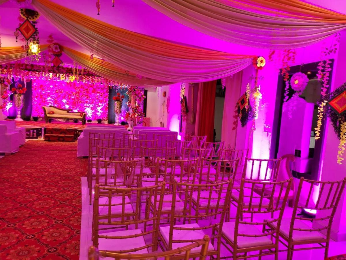 Bundeli Farm Resort & Banquet Orchha Exteriör bild