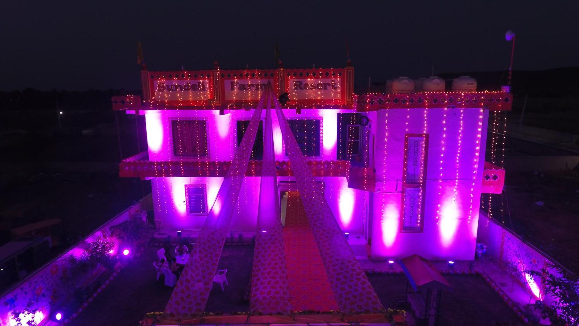 Bundeli Farm Resort & Banquet Orchha Exteriör bild