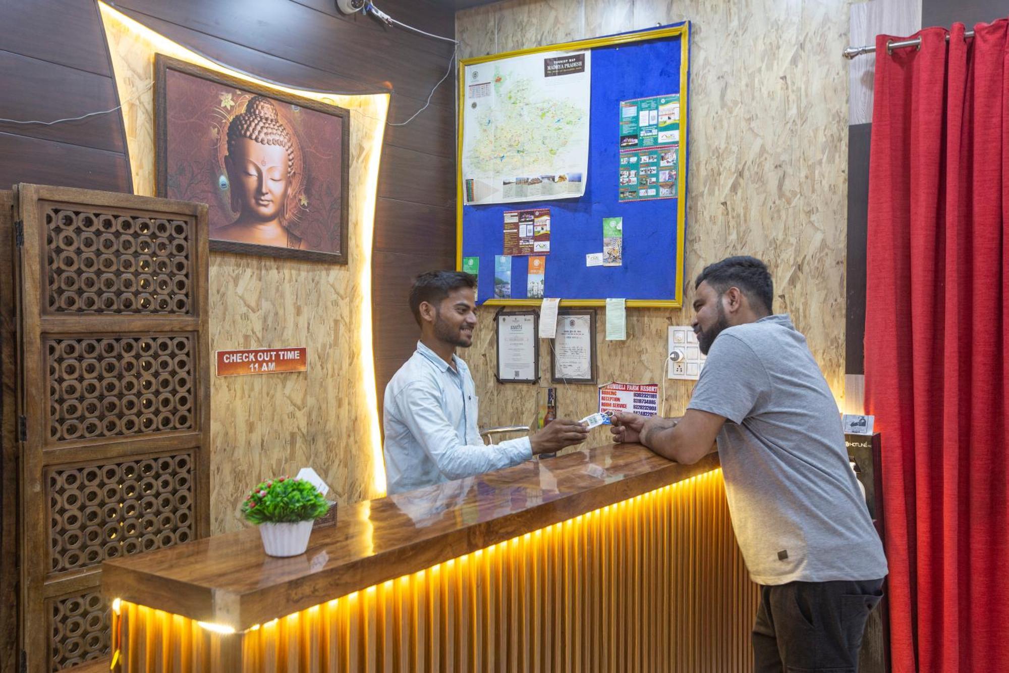 Bundeli Farm Resort & Banquet Orchha Exteriör bild