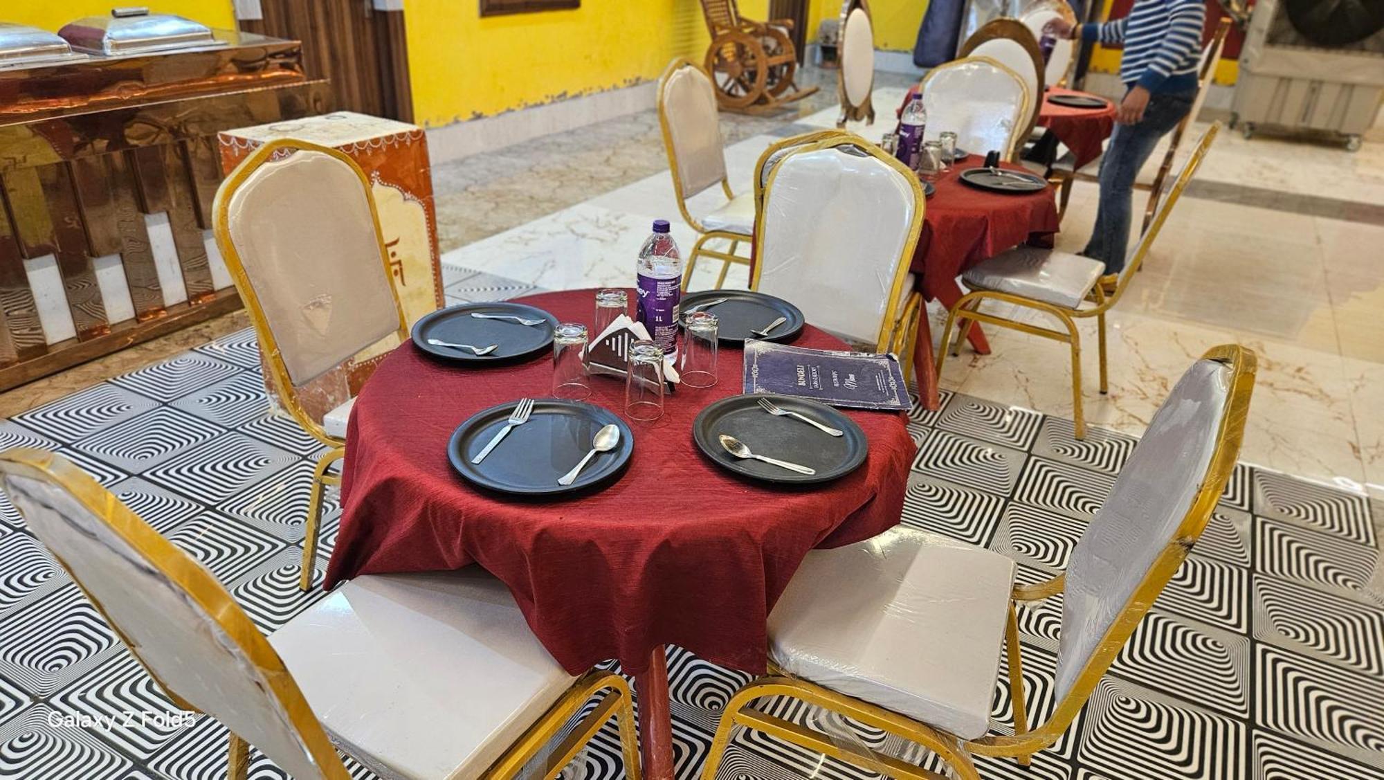 Bundeli Farm Resort & Banquet Orchha Exteriör bild