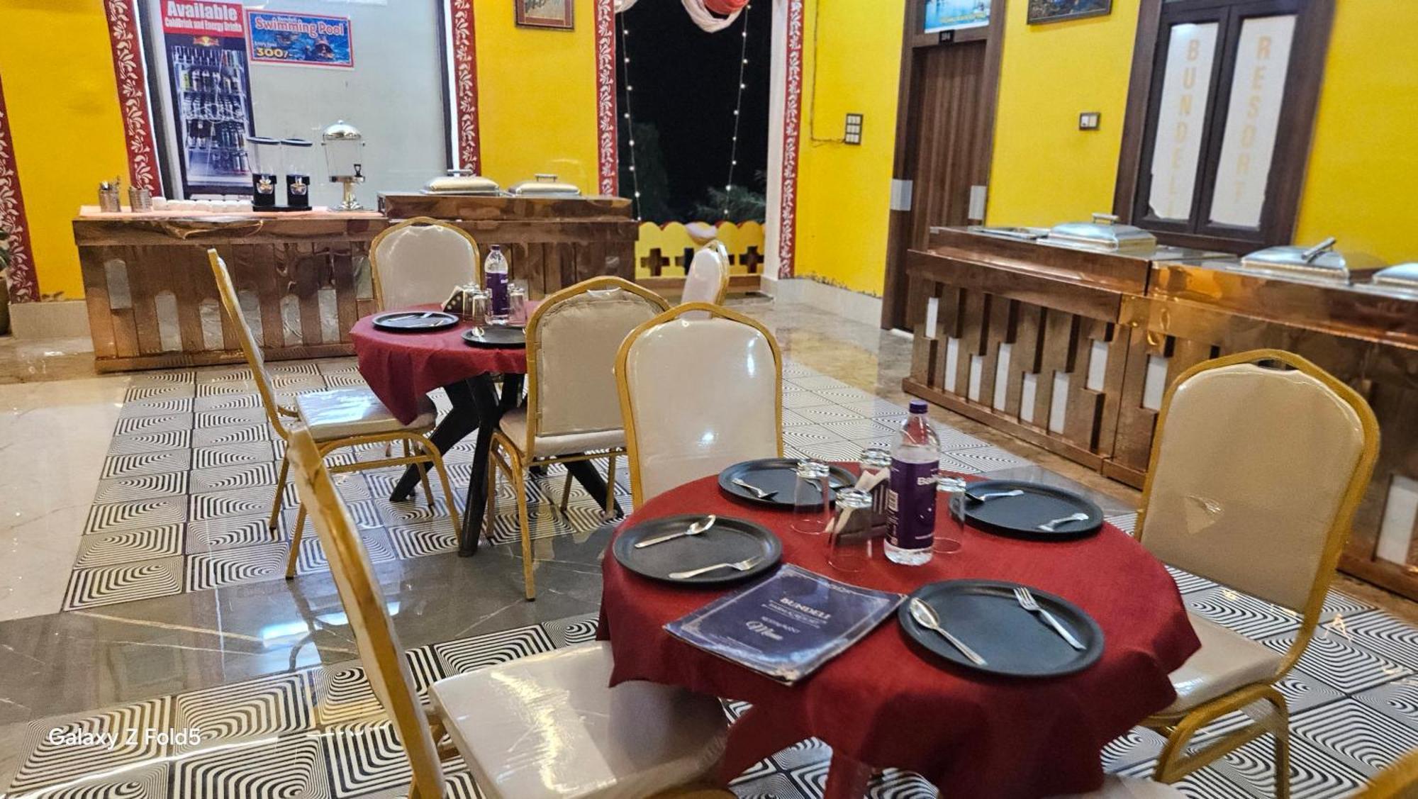 Bundeli Farm Resort & Banquet Orchha Exteriör bild