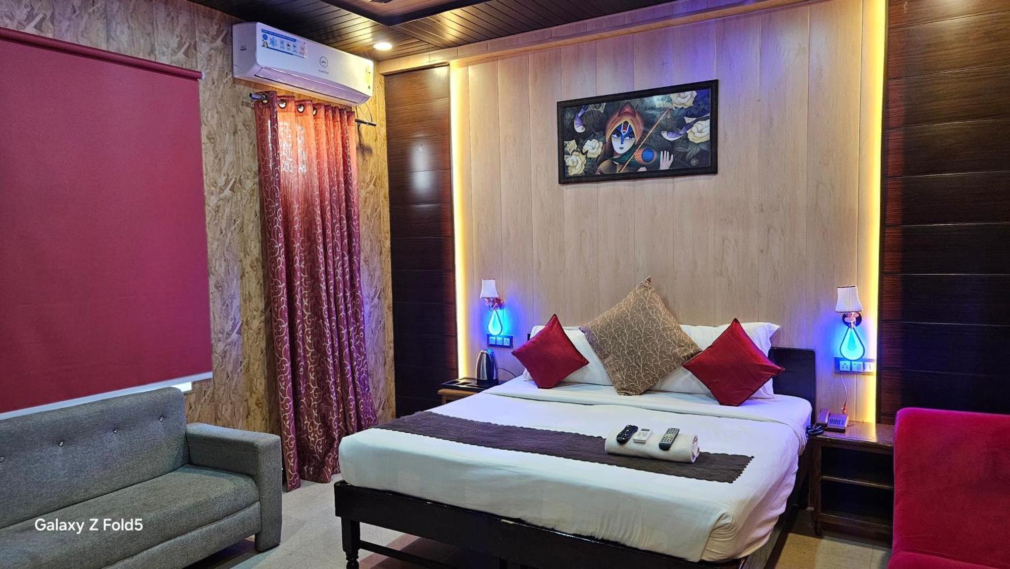 Bundeli Farm Resort & Banquet Orchha Exteriör bild